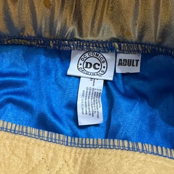 Wonder Woman skirt - Picture 8 of 10